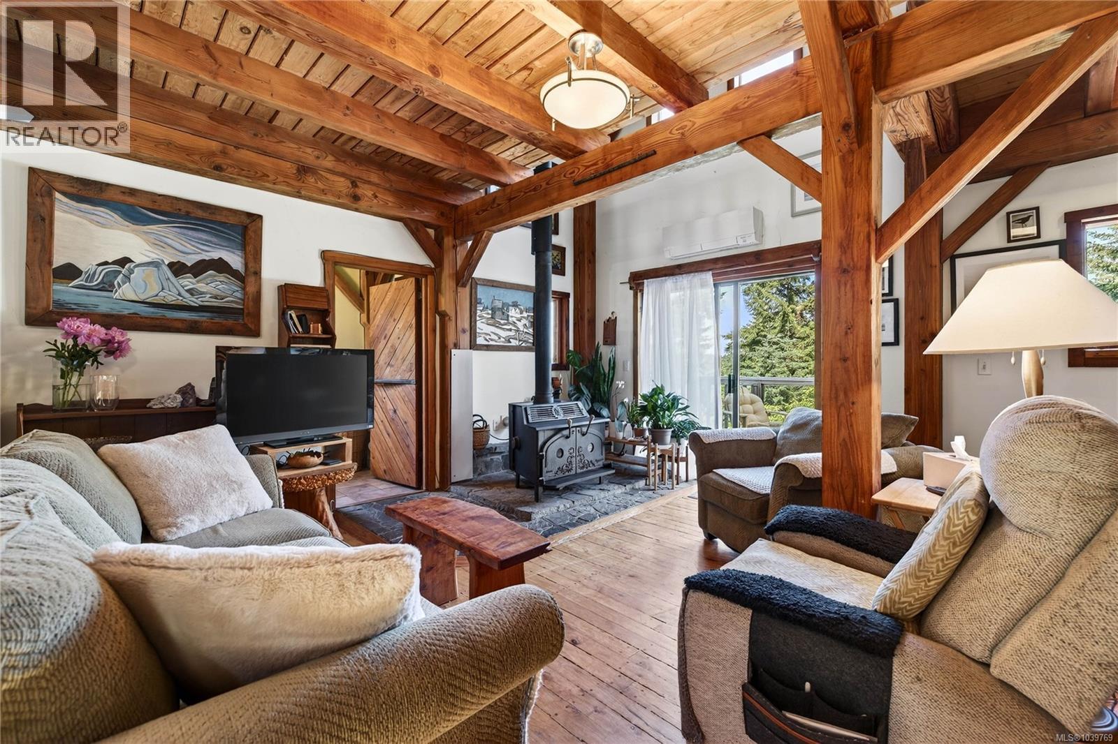  220 Wright Road, Salt Spring