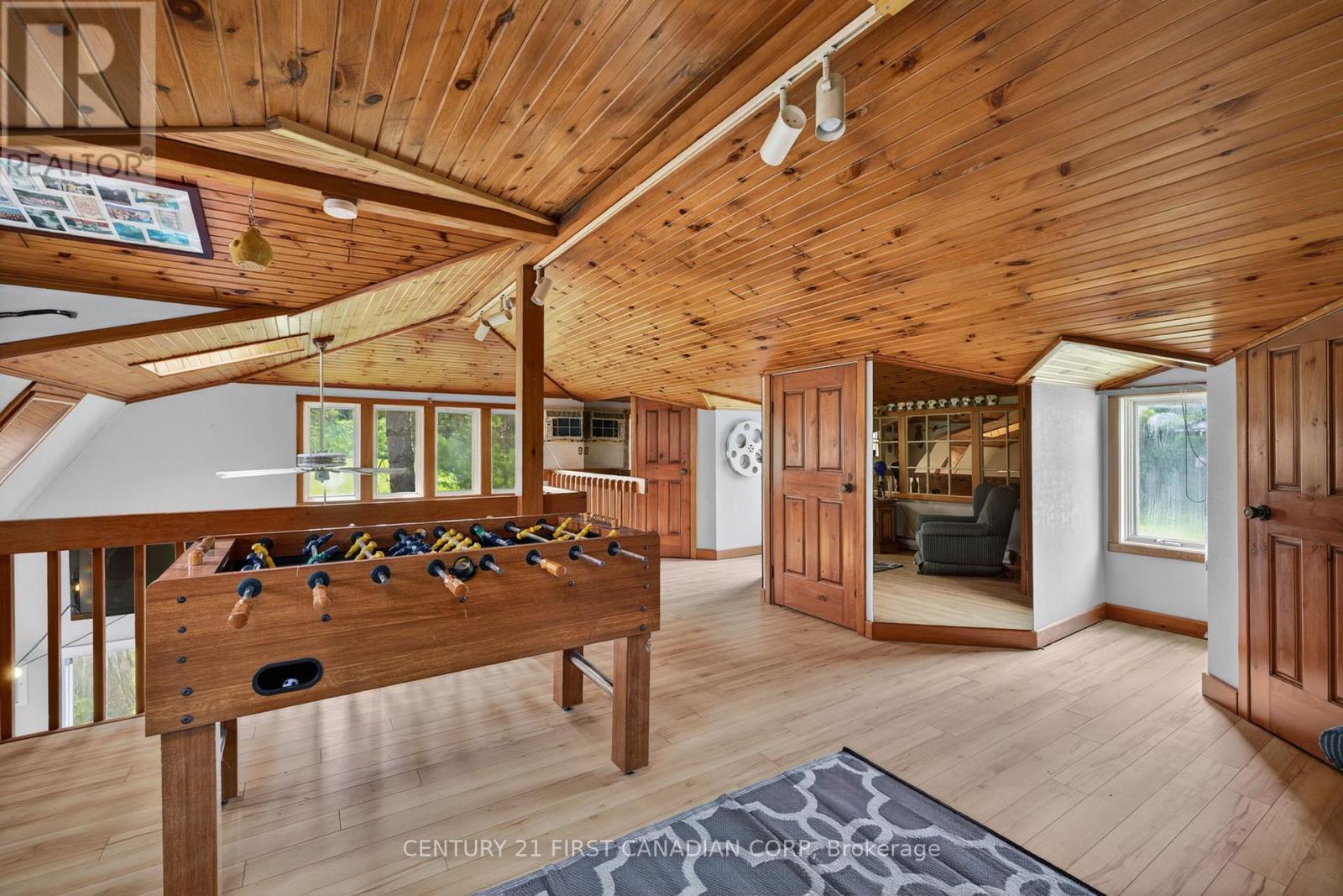 10383 ILDERTON ROAD - 40