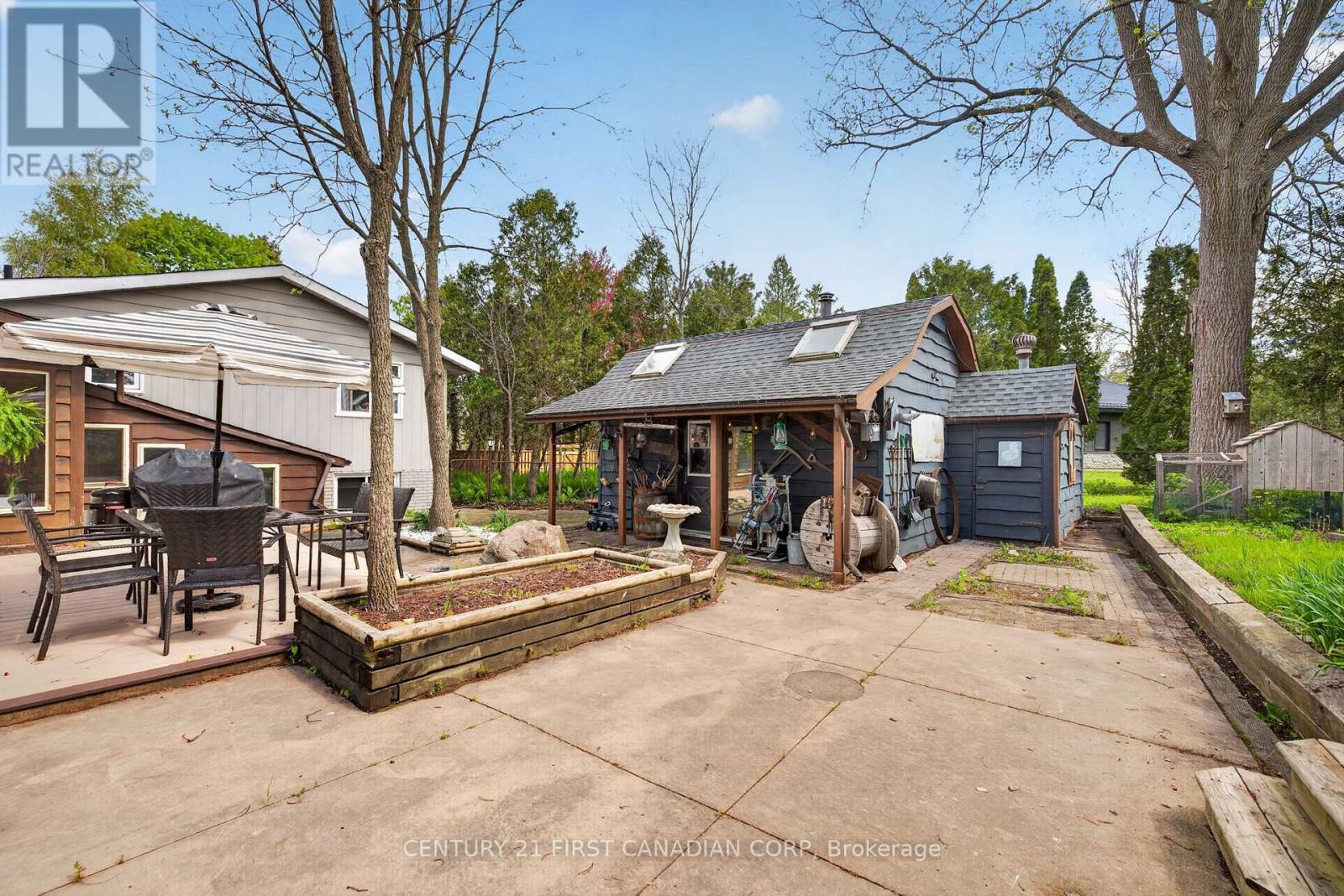 10383 ILDERTON ROAD - 42