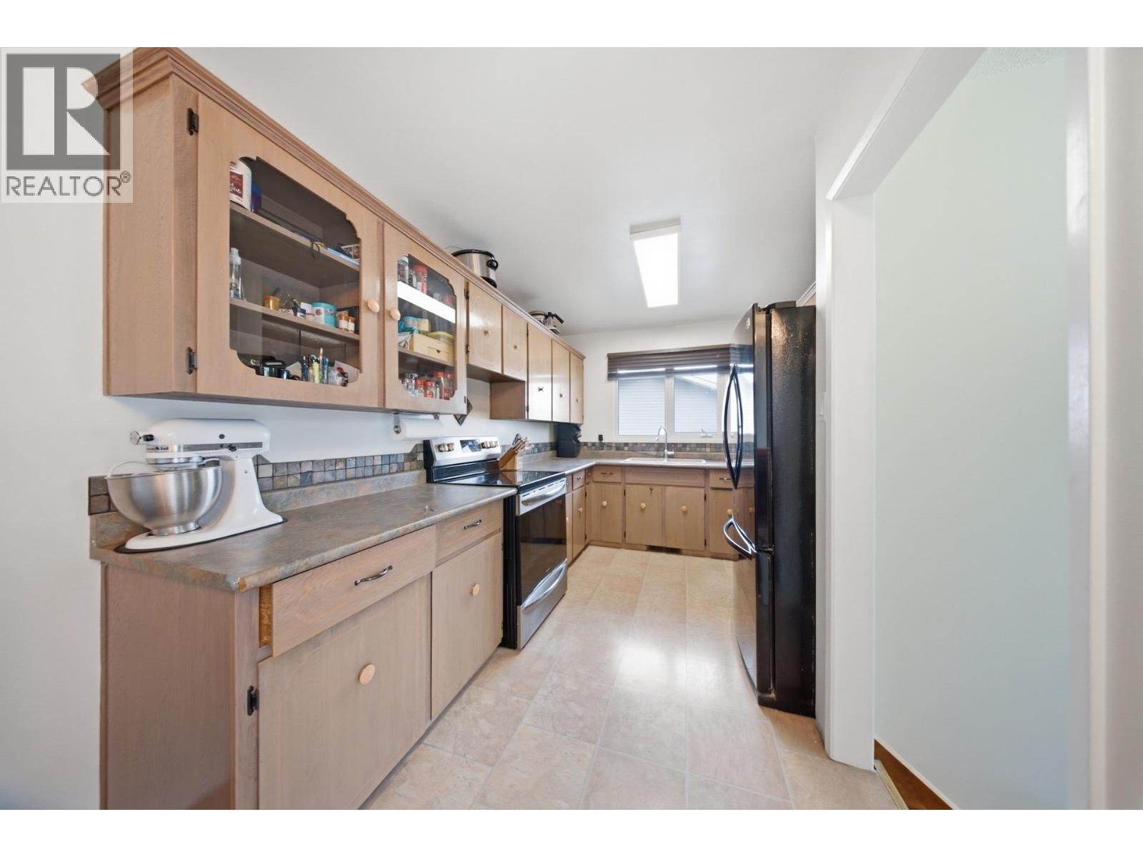 9708 105 AVENUE - 8