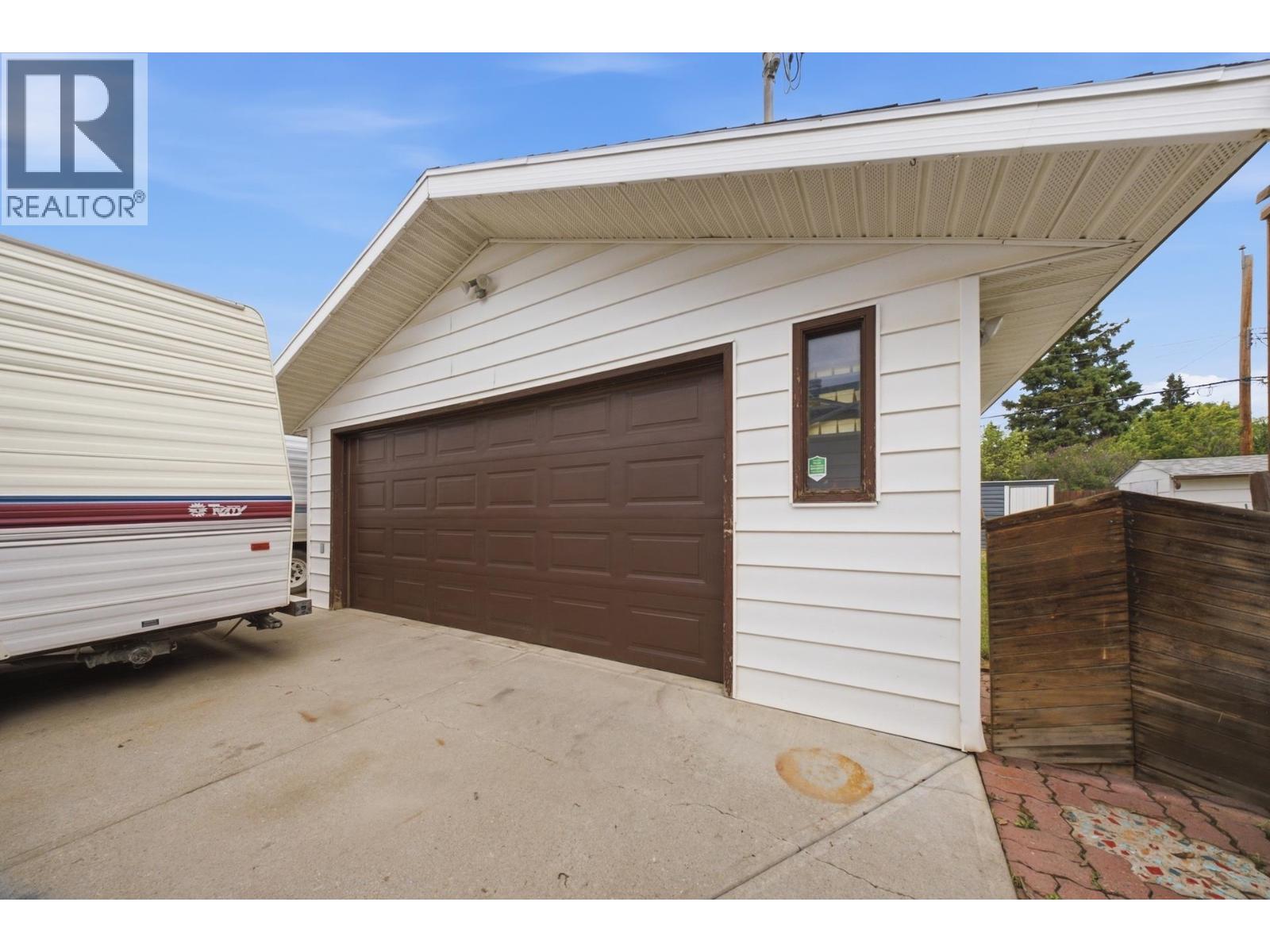 9708 105 AVENUE - 23