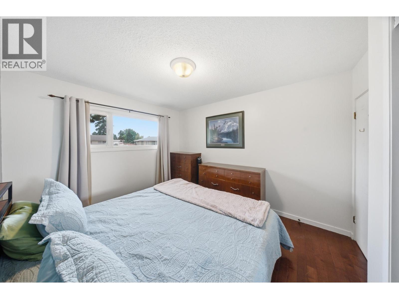 9708 105 AVENUE - 14