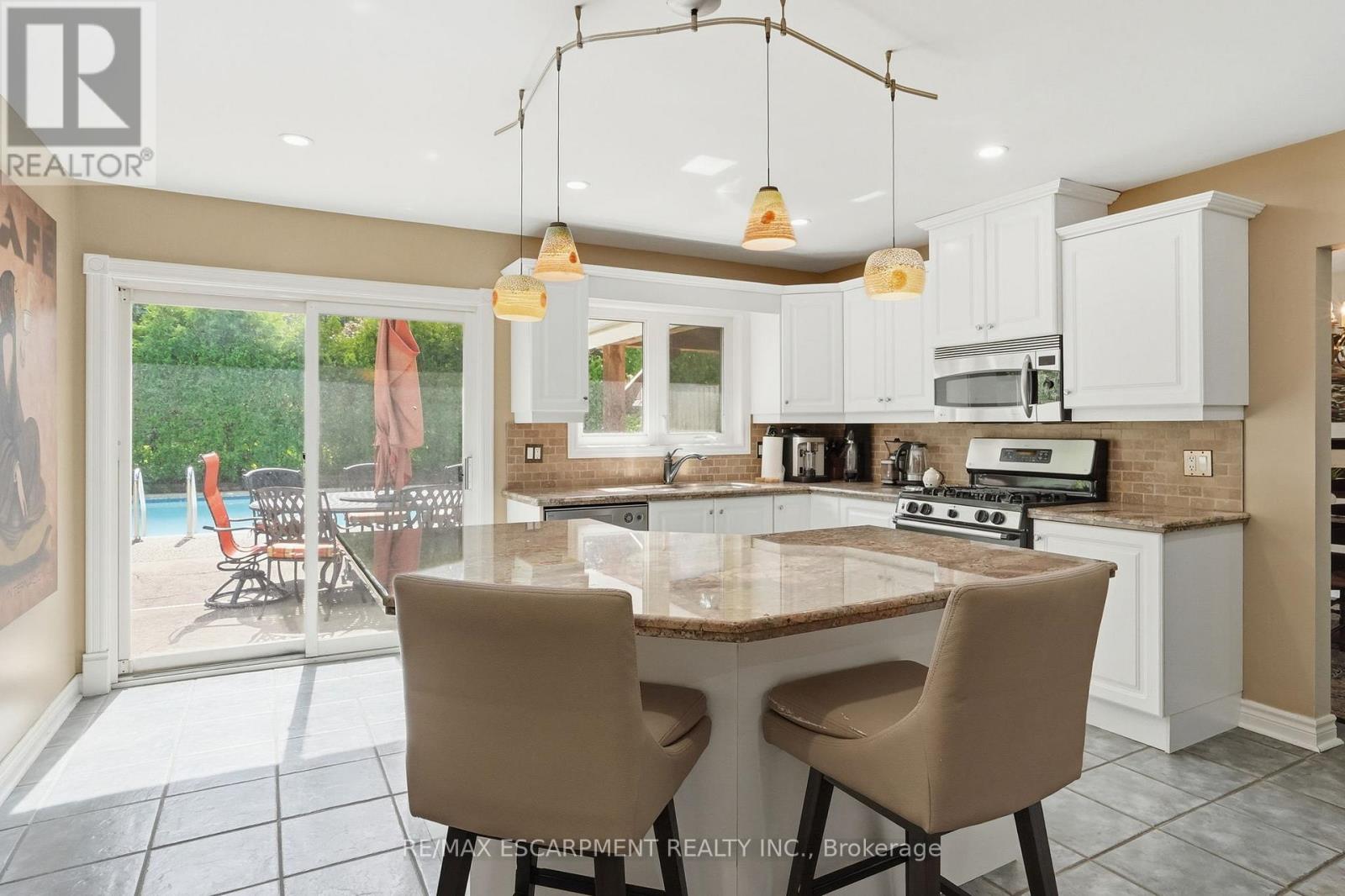 1321 FAIRWAY COURT - 11
