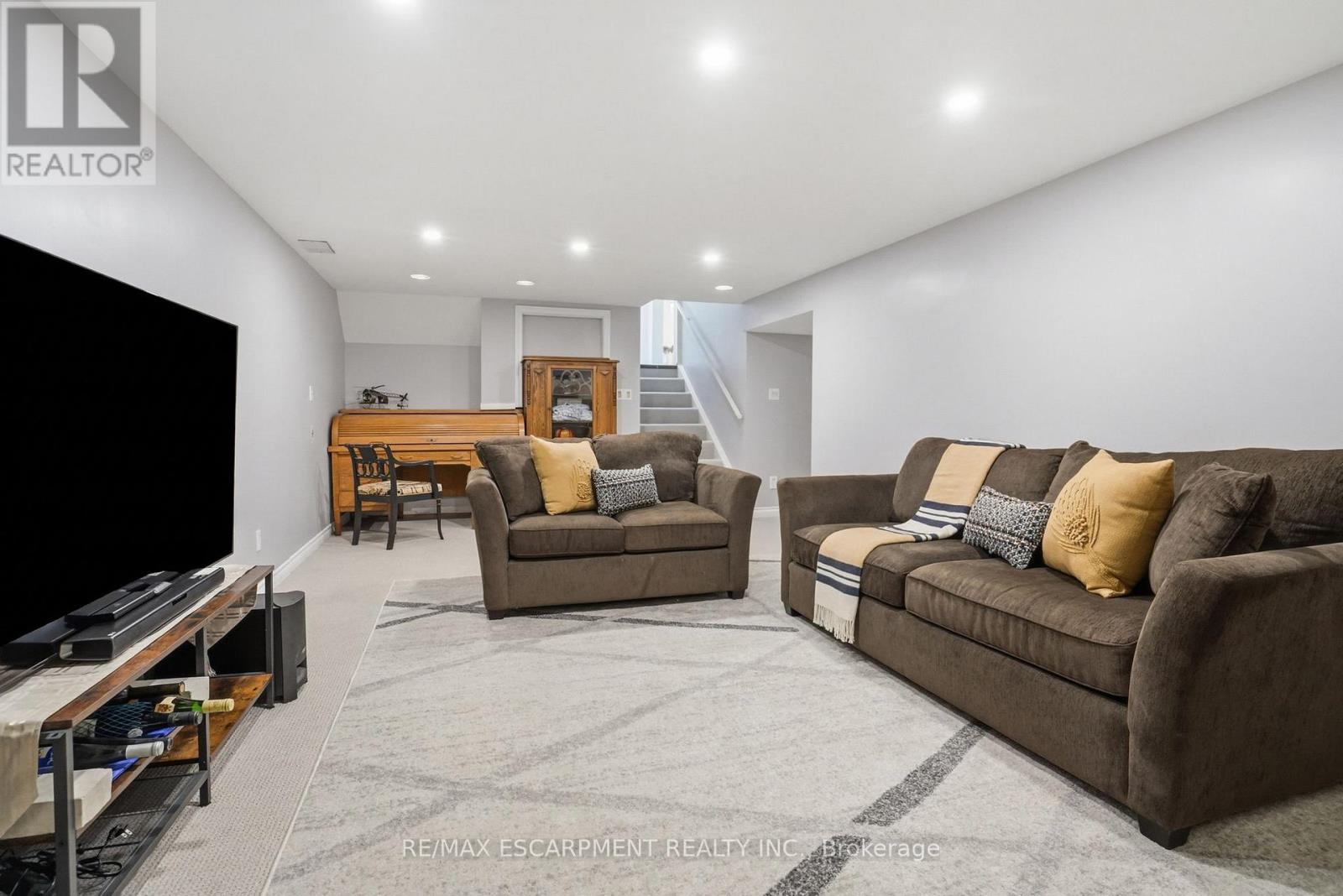 1321 FAIRWAY COURT - 35