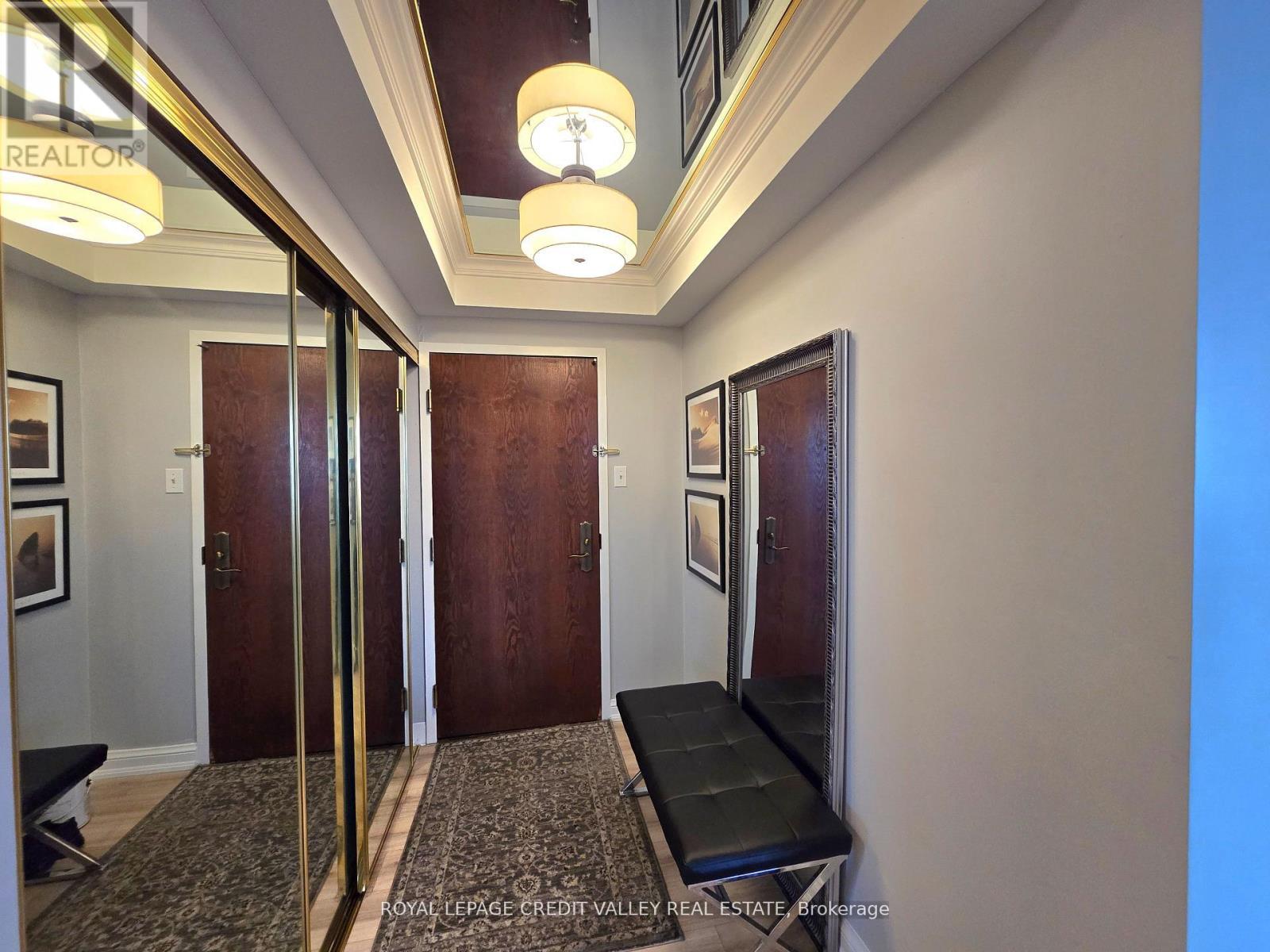 #2101 24 HANOVER ROAD - 3