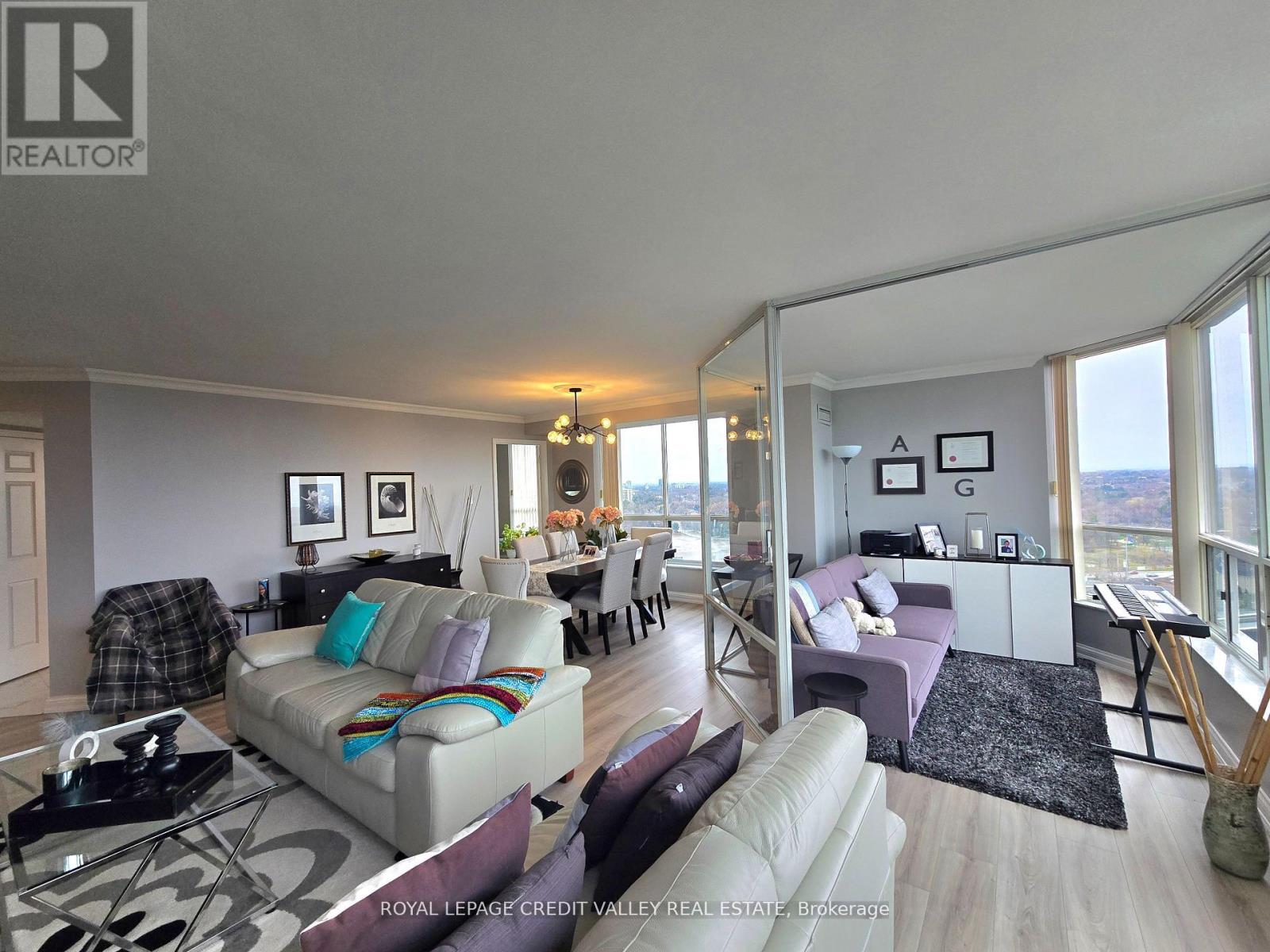 #2101 24 HANOVER ROAD - 9