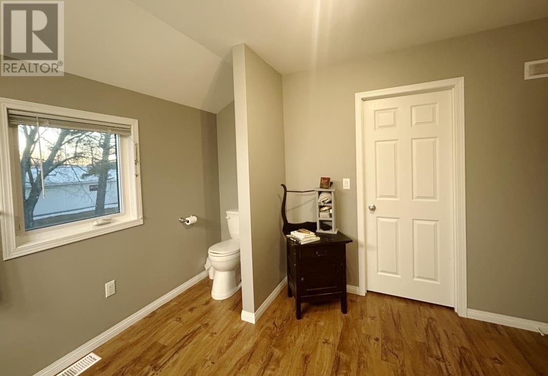 103 Queen Street - Image 14