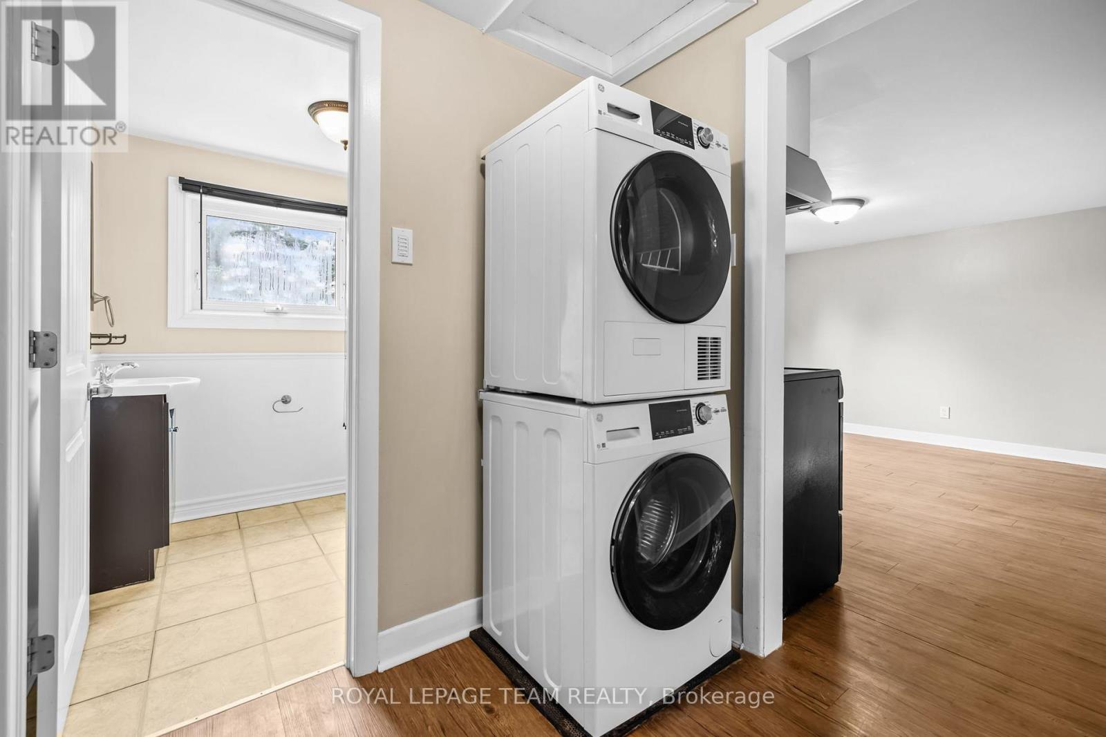 1 Bed, 1 Bath House for Rent in Ottawa – UPPER UNIT – 5432 OLD RICHMOND ROAD, Ottawa – MLS# X13453364 - Image 9