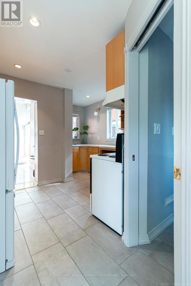 270 QUEEN STREET S - 41