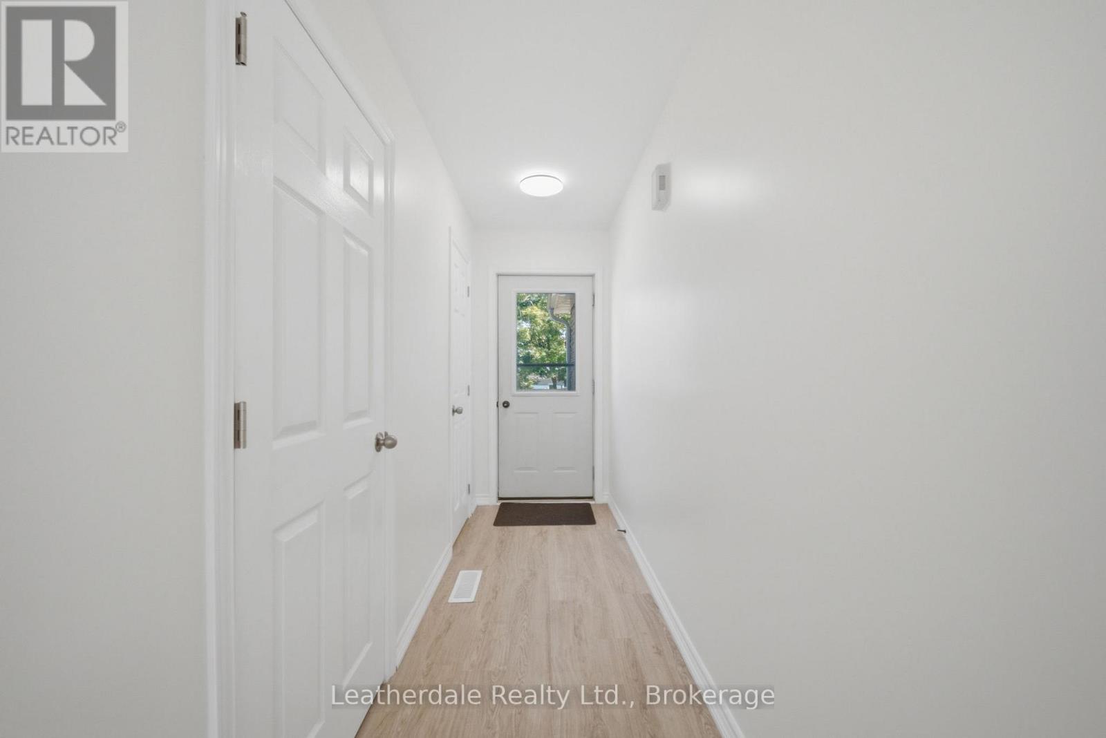 #21 325 WEST STREET N - 2