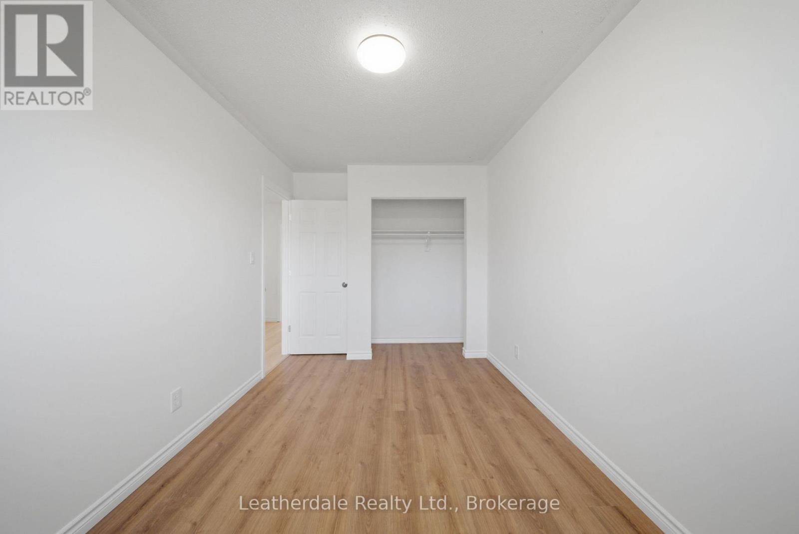 #21 325 WEST STREET N - 26