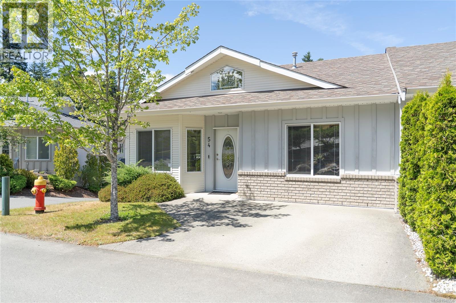 #54 1150 Walkem Rd - 2
