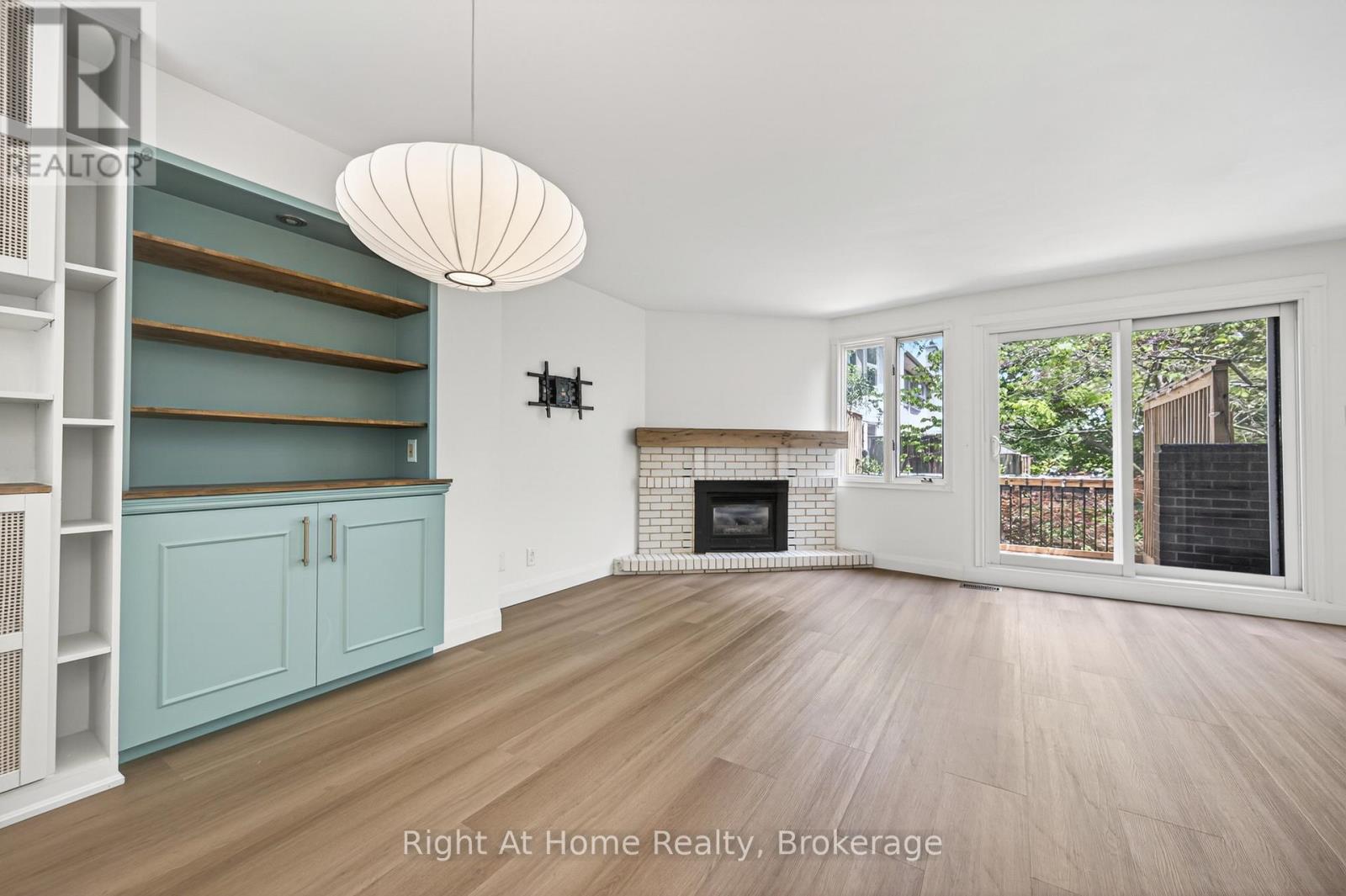 109 BRANT STREET - 17
