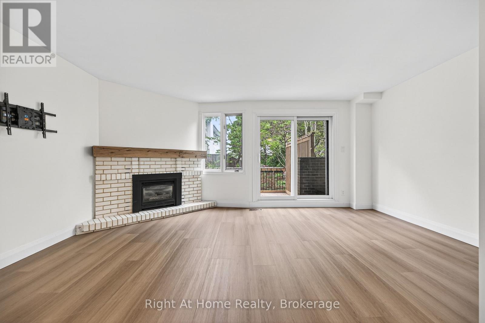 109 BRANT STREET - 15