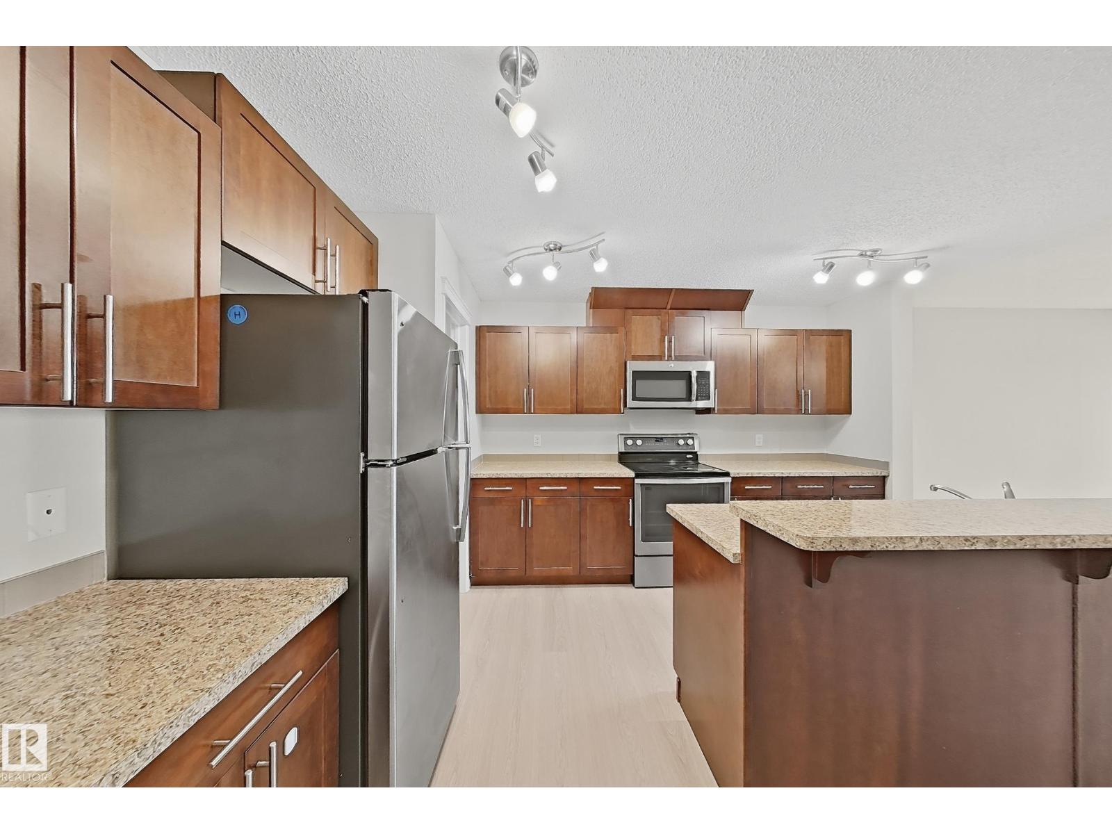 3044 16 AV NW — photo 16