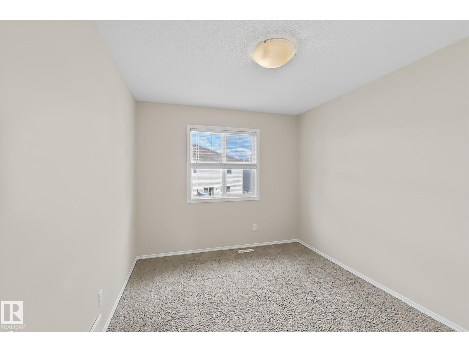 3044 16 AV NW — photo 27