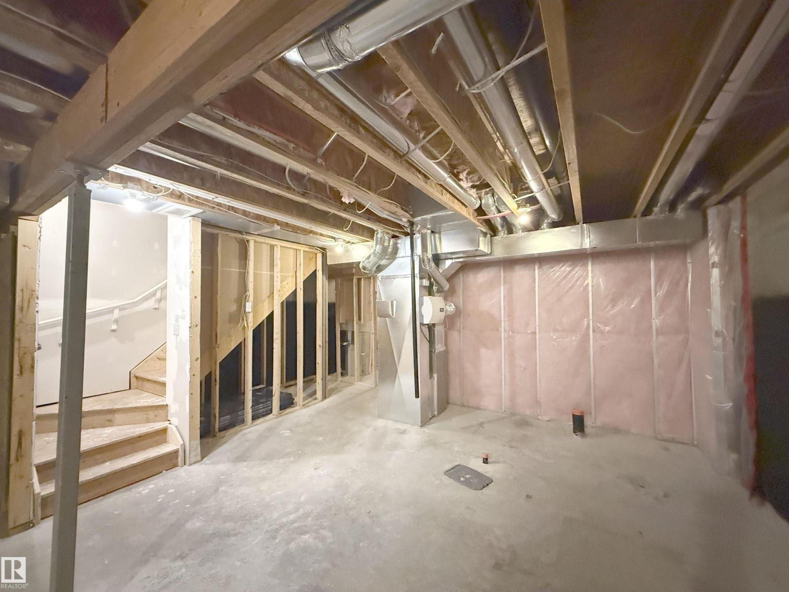 3044 16 AV NW — photo 36