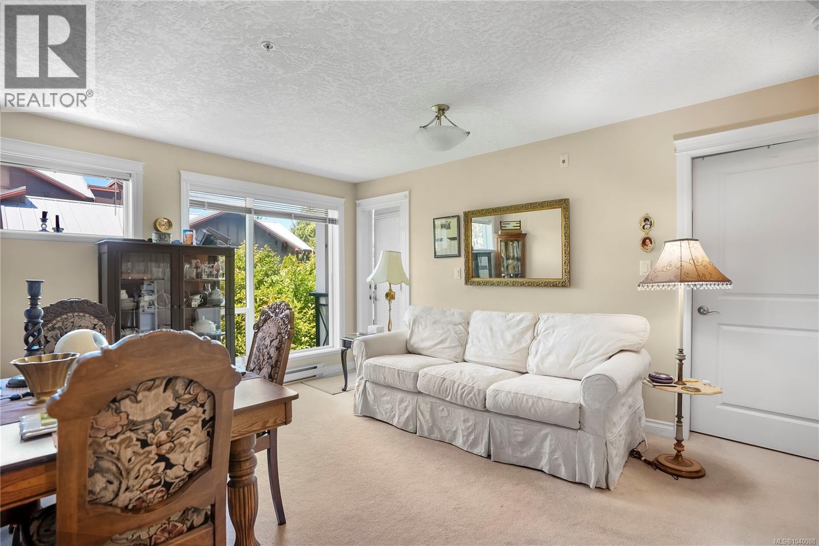 #204 4536 Viewmont Ave - 11