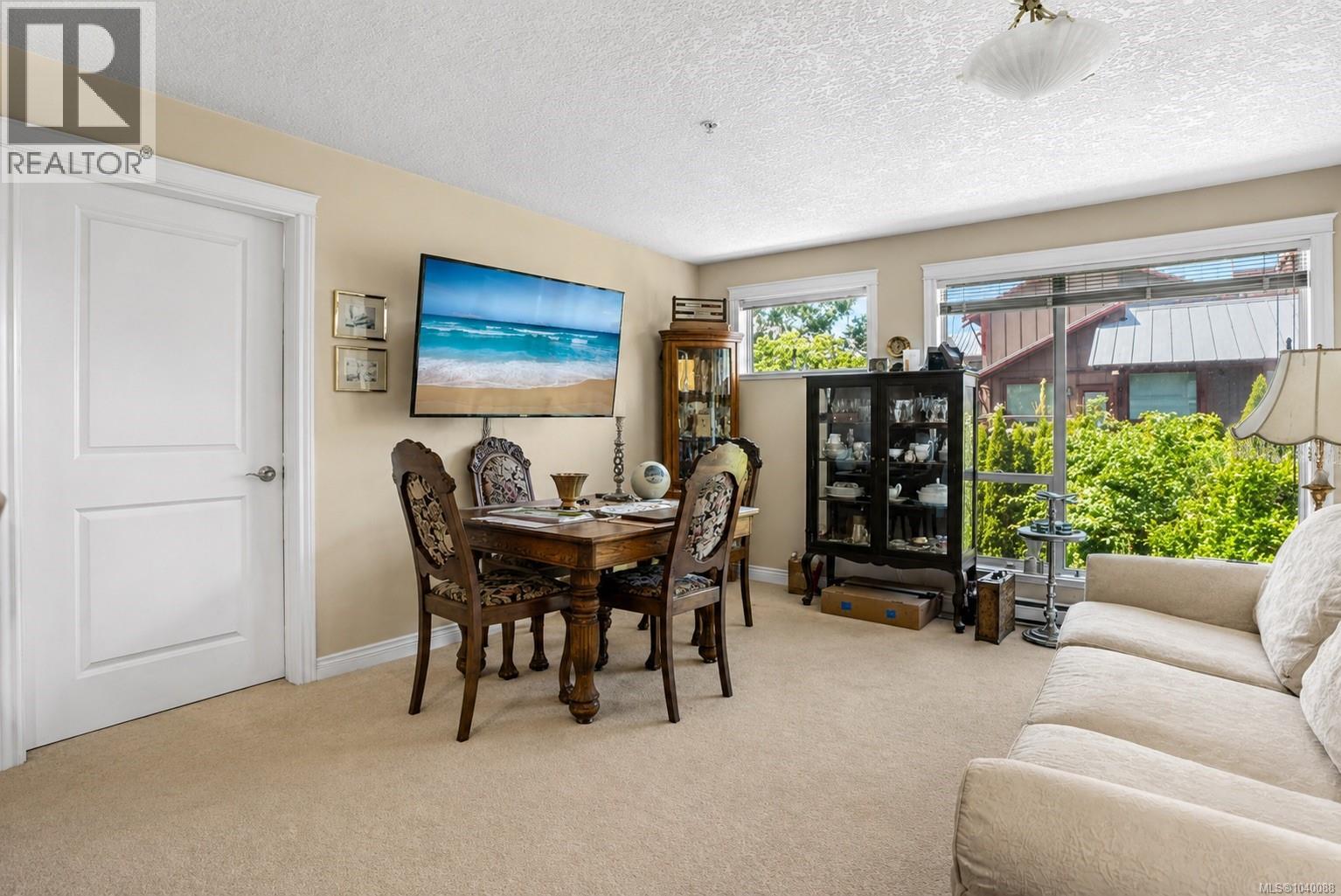 #204 4536 Viewmont Ave - 9