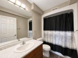 823 Dennis Street, Brandon, MB R7A5E9 Photo 12