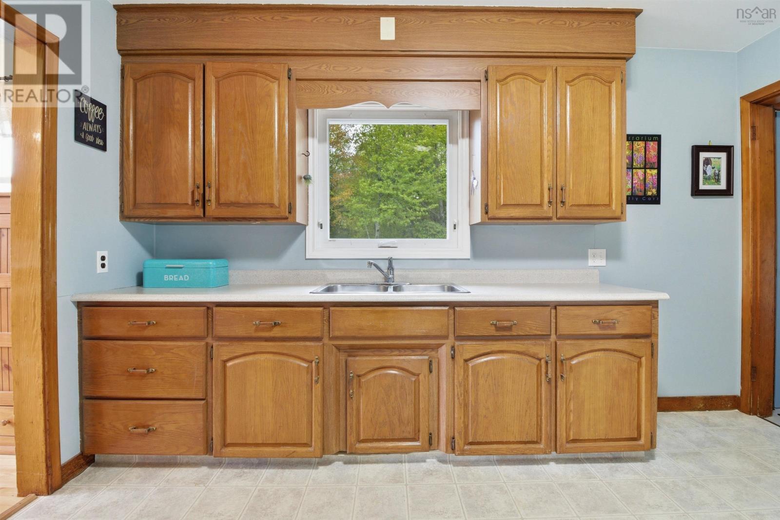 512 Windsor Junction Road - 15