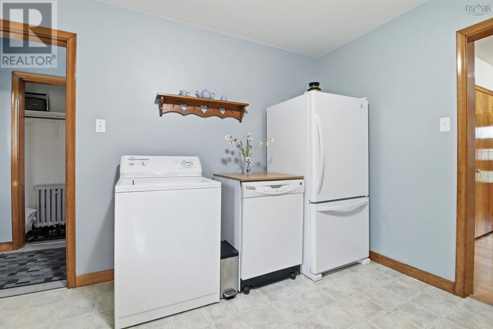 512 Windsor Junction Road - 12