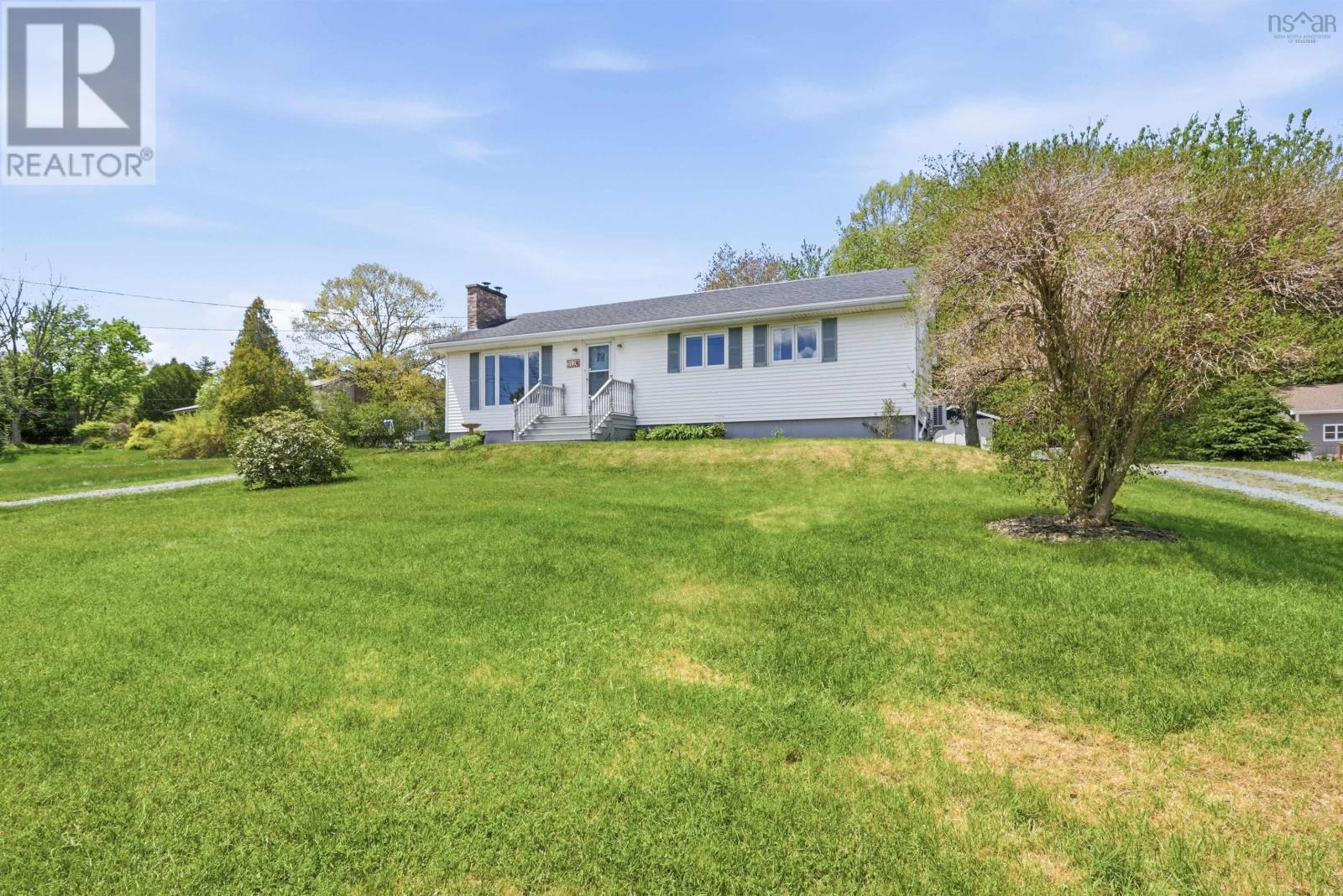 512 Windsor Junction Road - 1