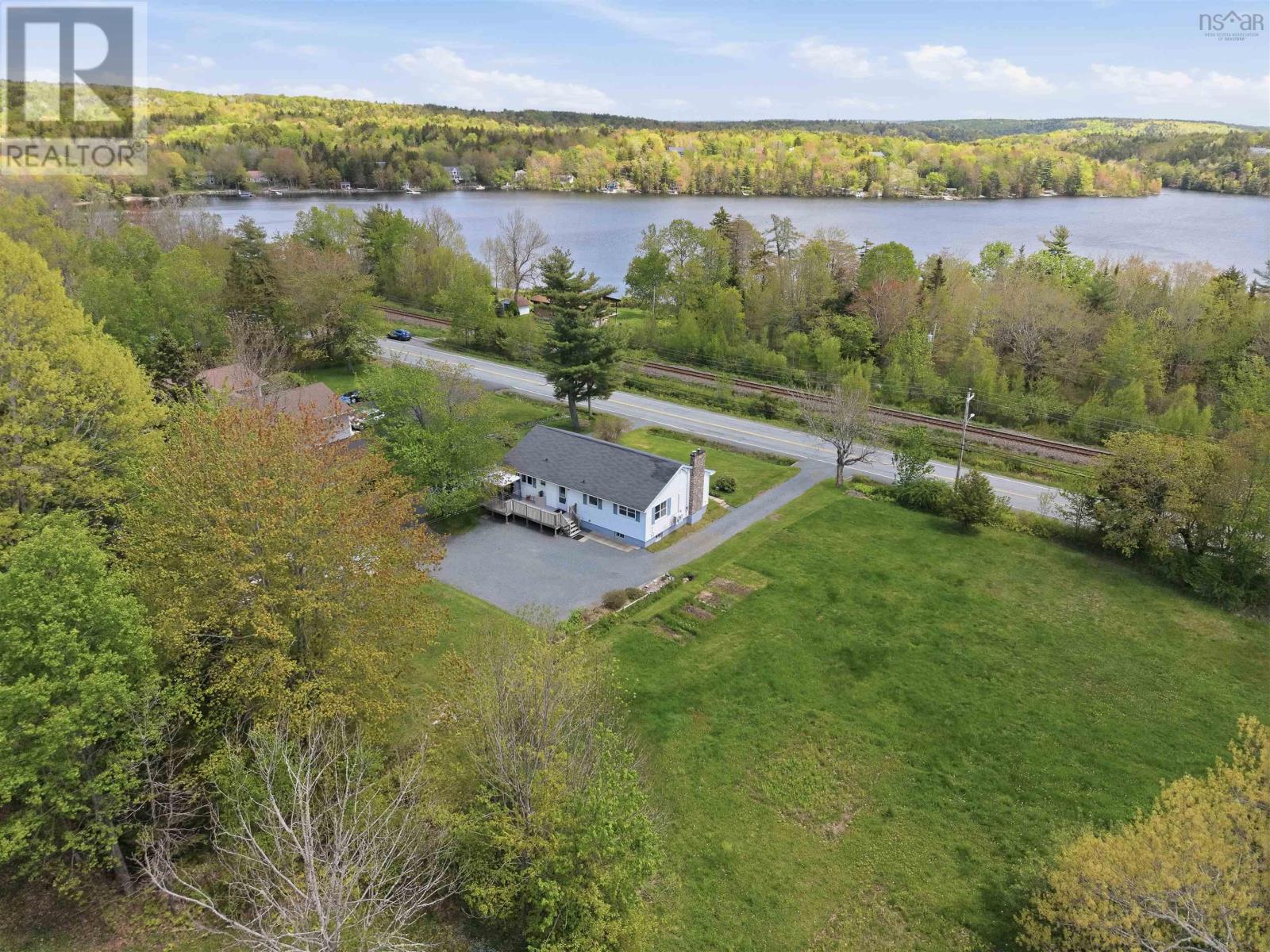 512 Windsor Junction Road - 47