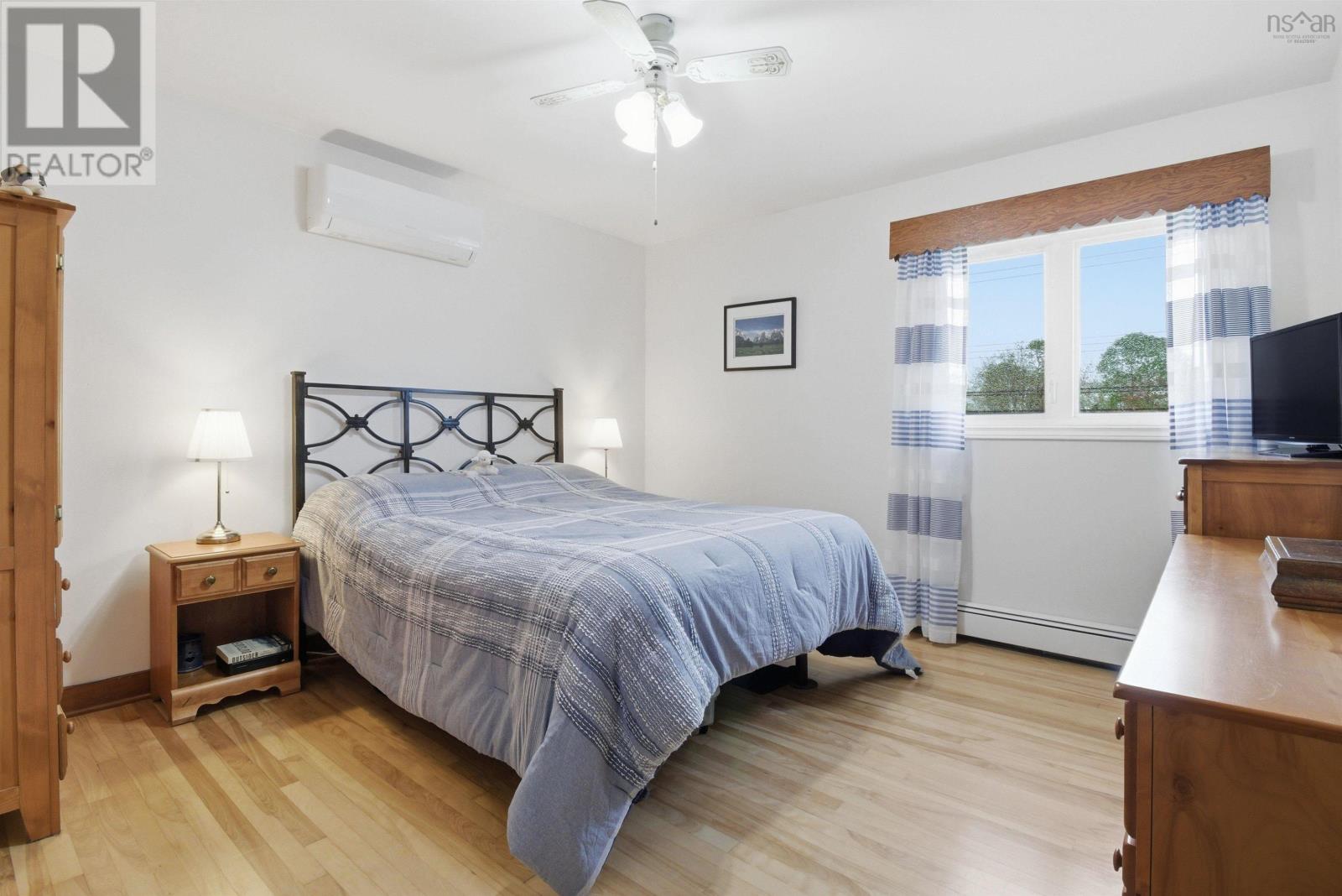 512 Windsor Junction Road - 21