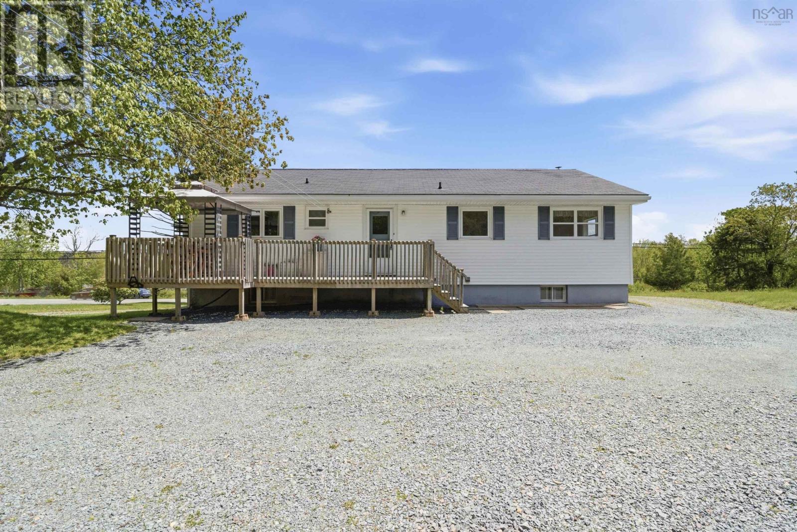 512 Windsor Junction Road - 35