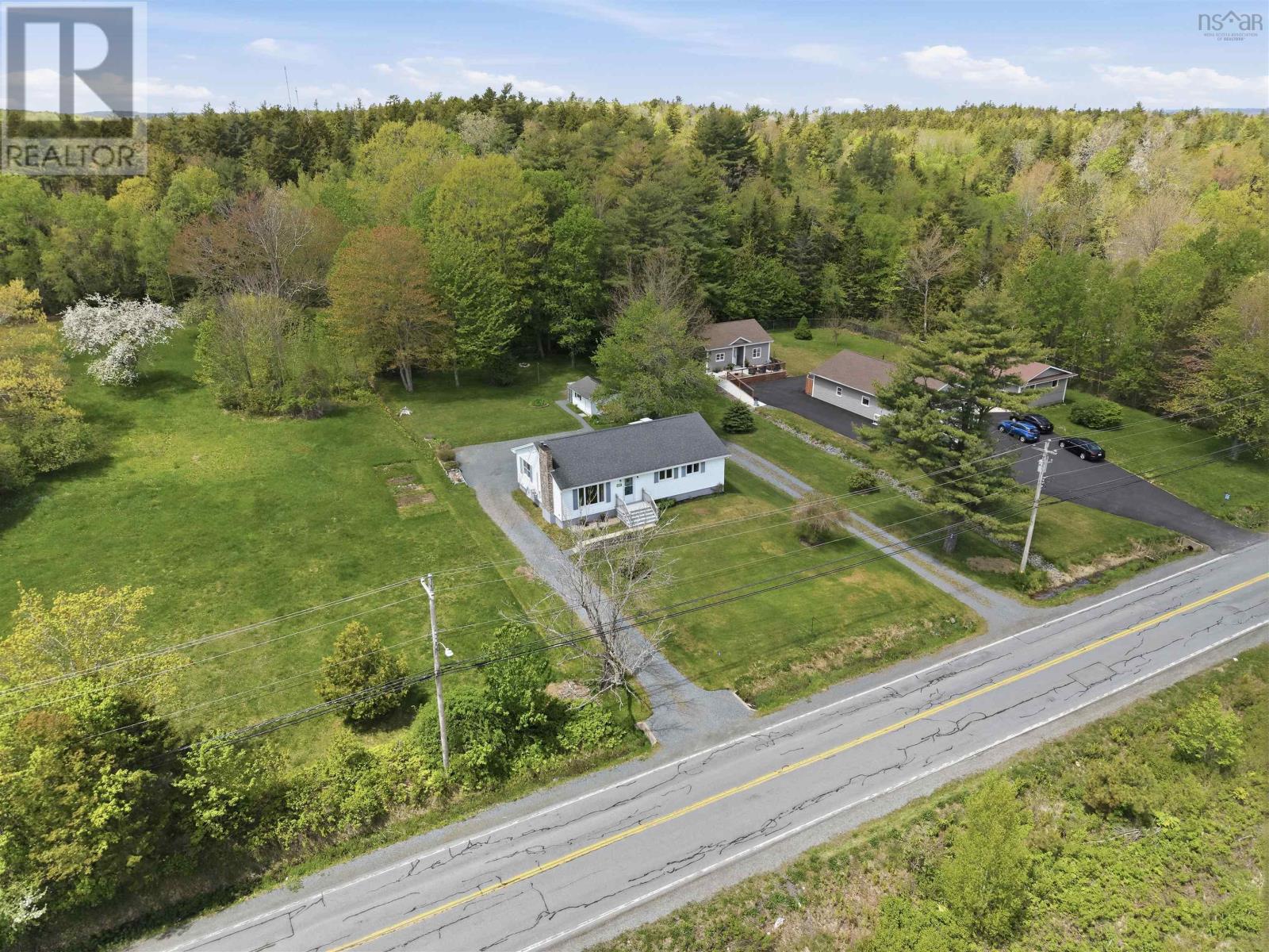 512 Windsor Junction Road - 43