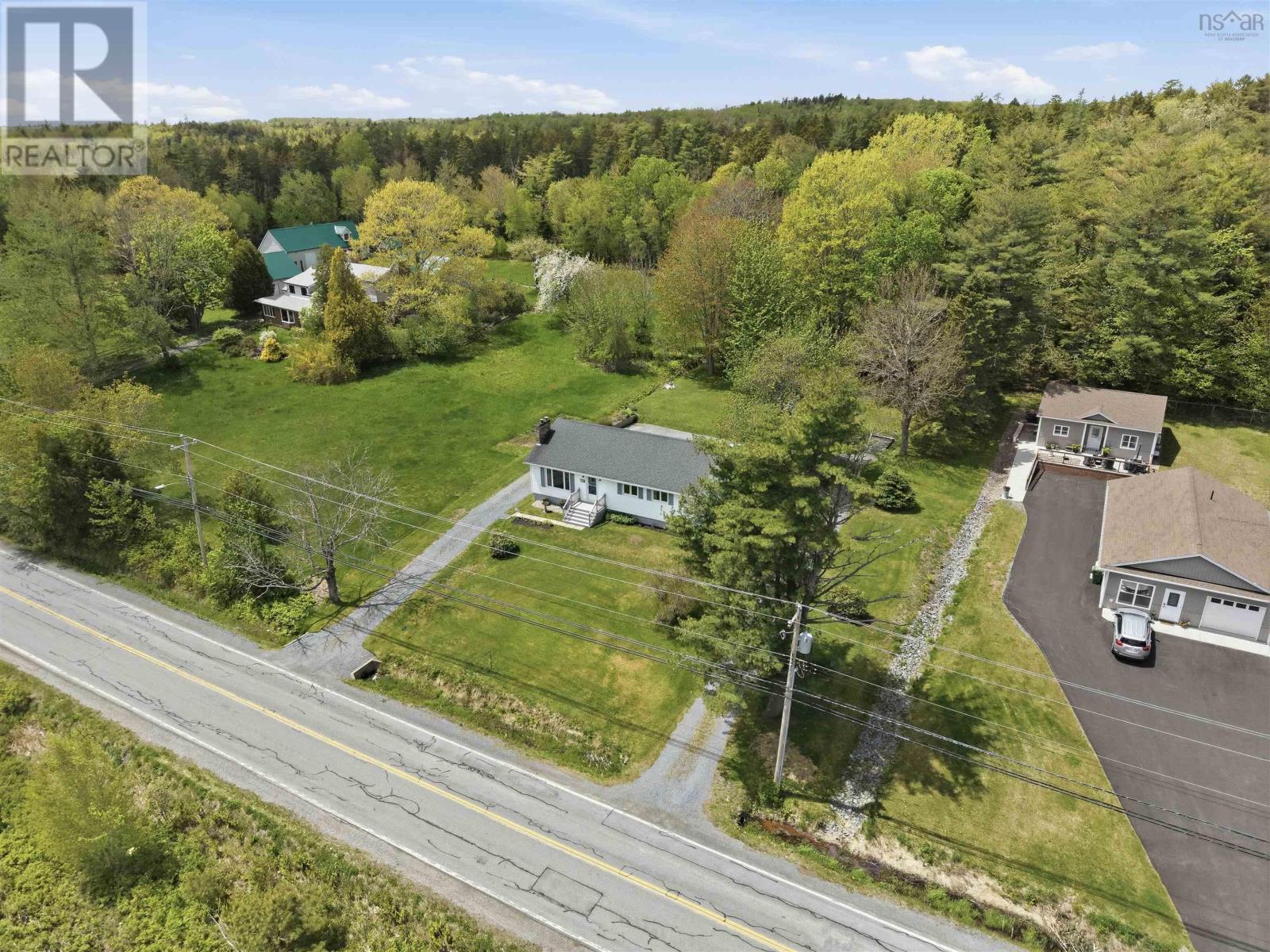 512 Windsor Junction Road - 41