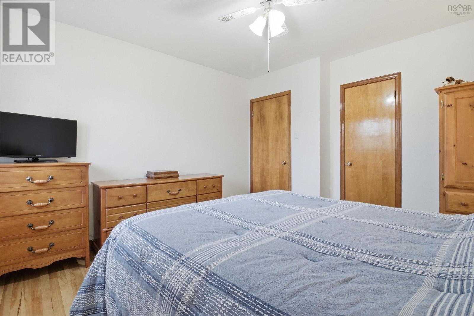 512 Windsor Junction Road - 22