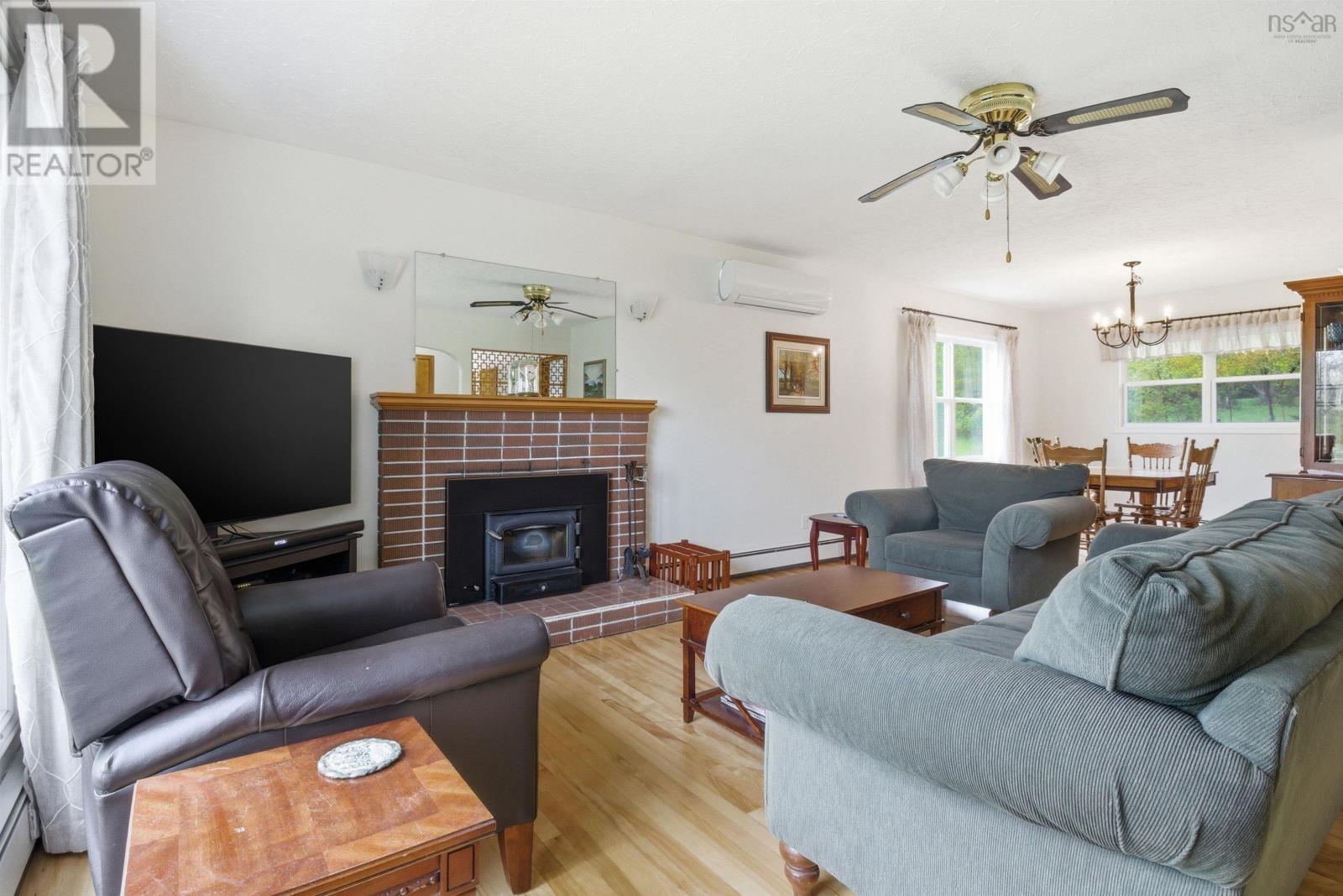 512 Windsor Junction Road - 7