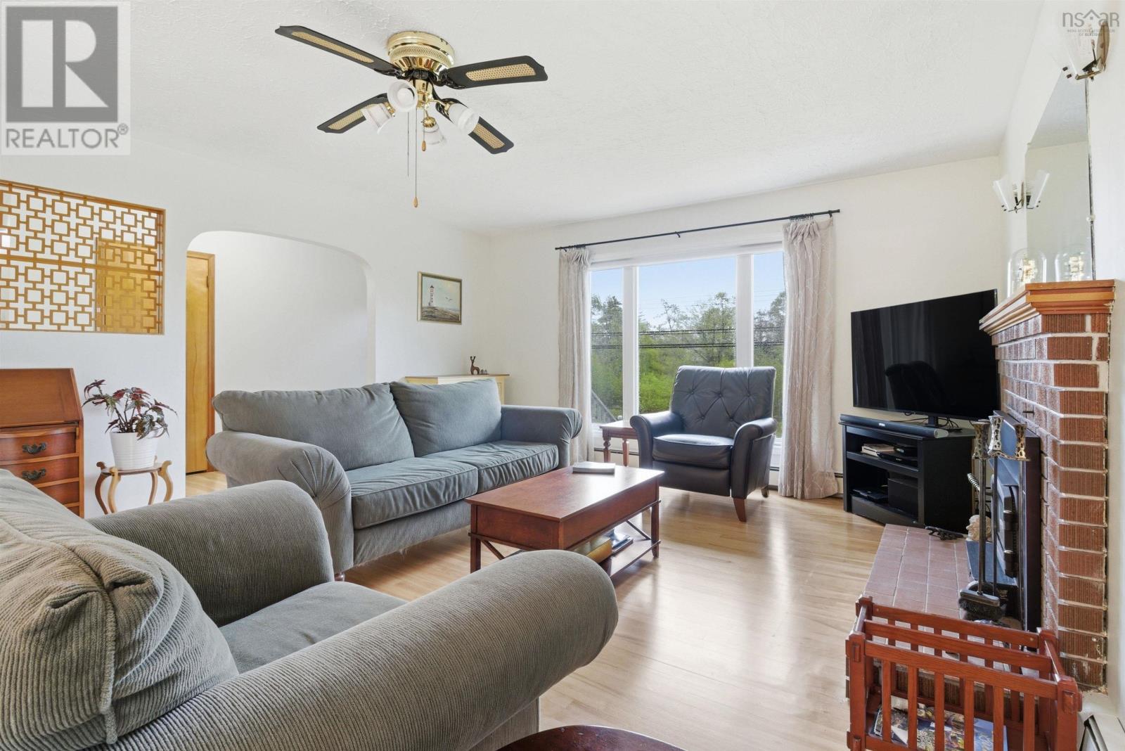 512 Windsor Junction Road - 9