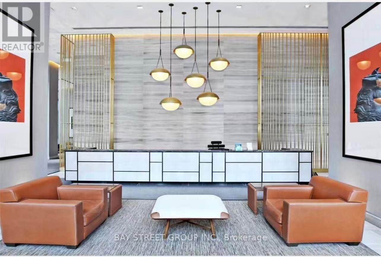 #902 50 CHARLES STREET E - 4