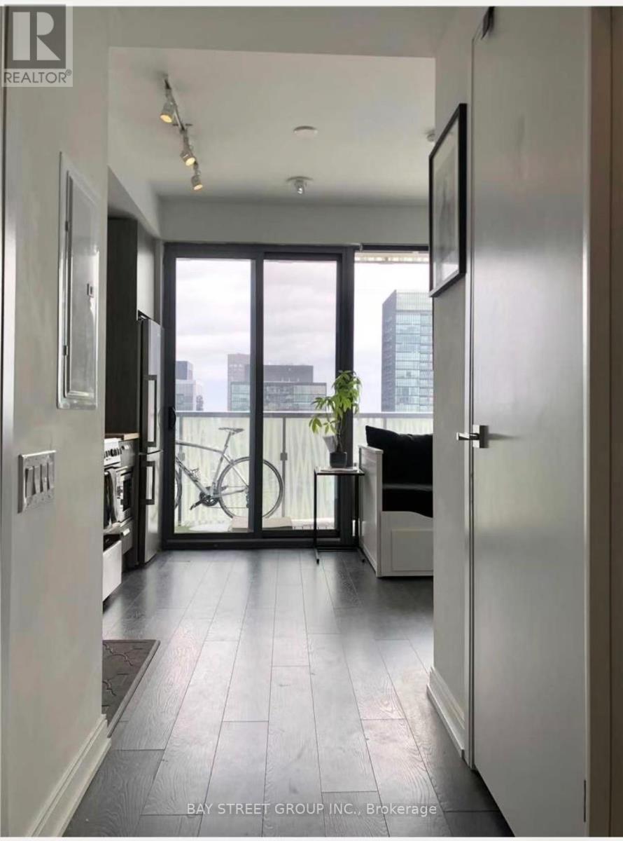 #902 50 CHARLES STREET E - 8