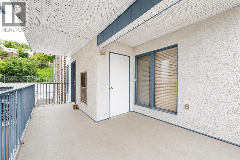 #4 407 Macleod Trail SE - 27