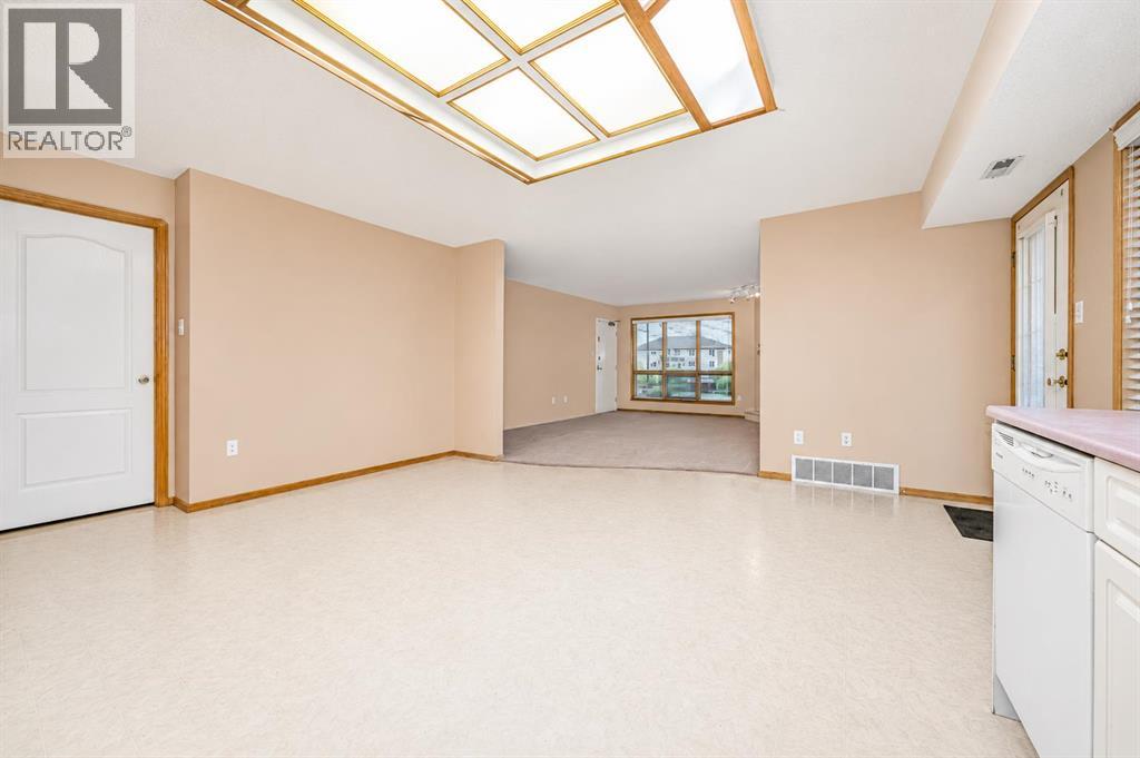 #4 407 Macleod Trail SE - 18