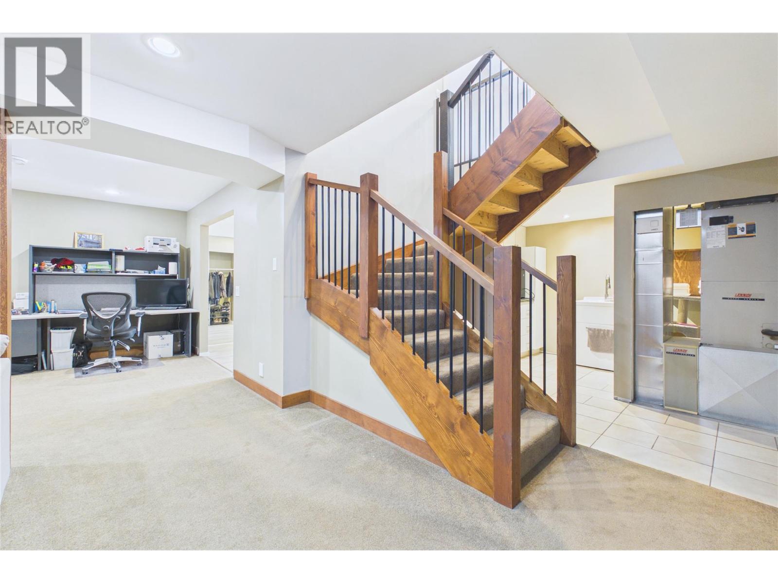 6210 33 Highway E - 55