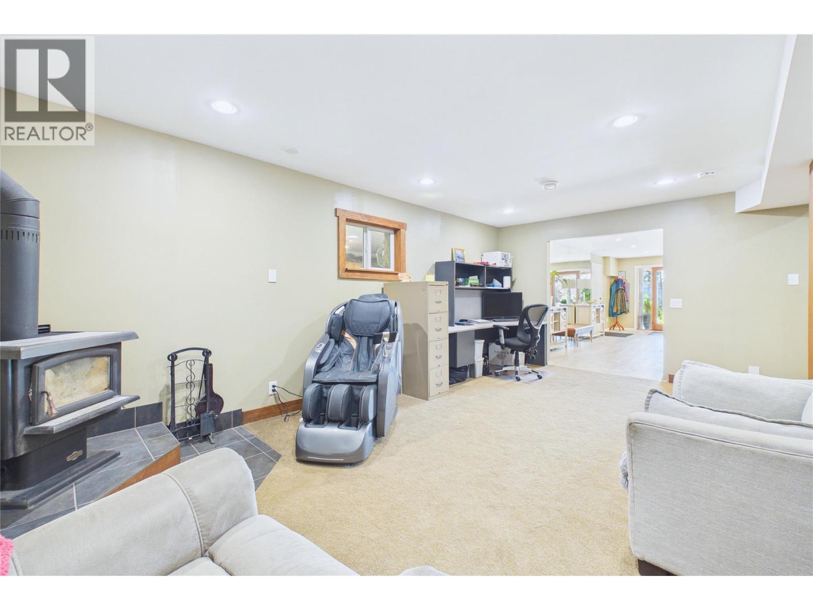 6210 33 Highway E - 53