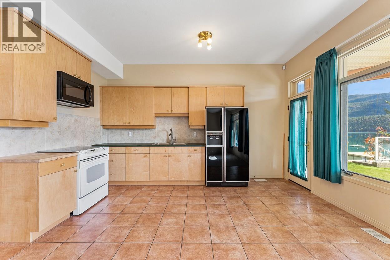 17211 Thomson Road Unit# 3, Lake Country