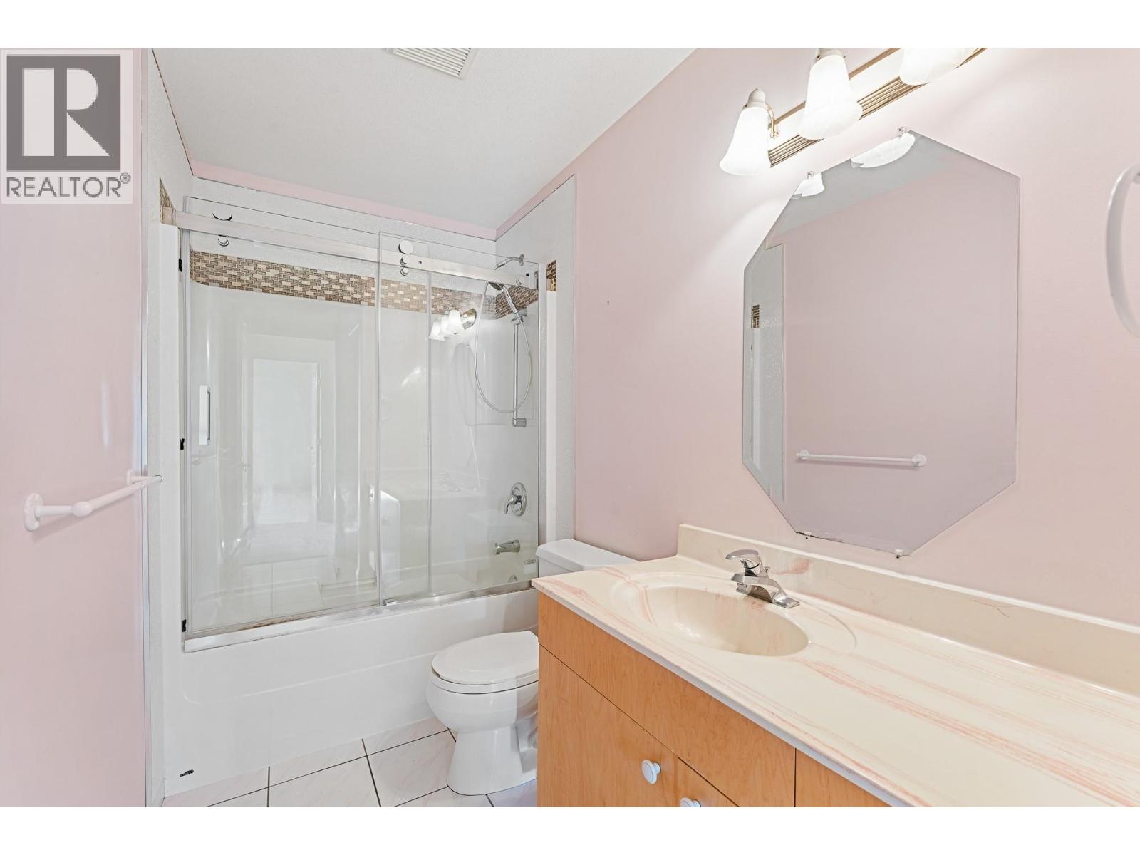 17211 Thomson Road Unit# 3, Lake Country