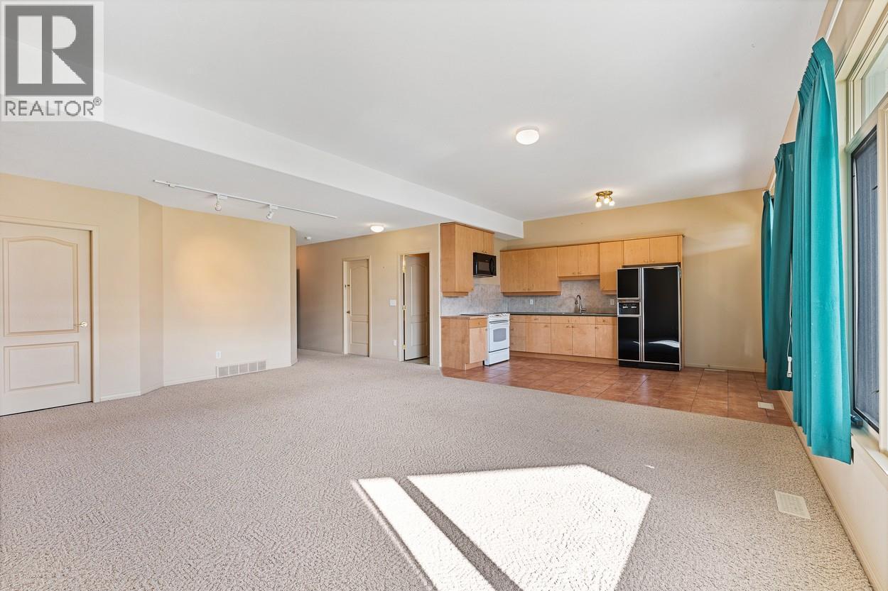 17211 Thomson Road Unit# 3, Lake Country