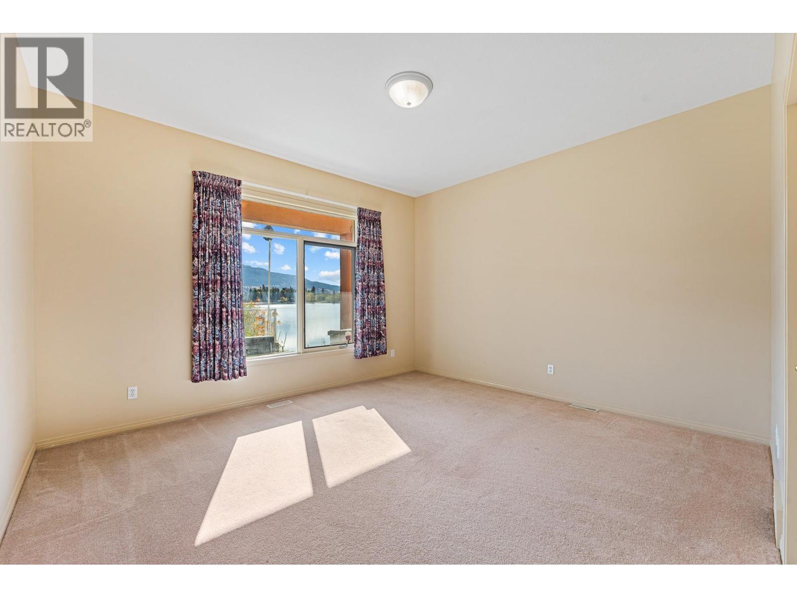17211 Thomson Road Unit# 3, Lake Country