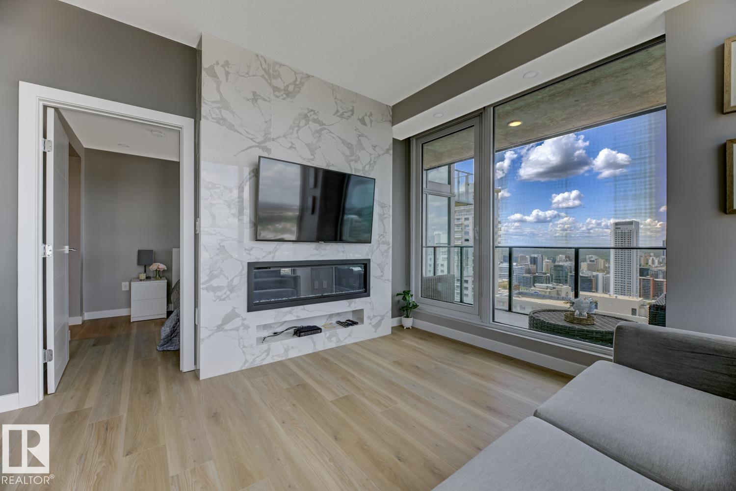 #2902 10180 103 ST NW - 15