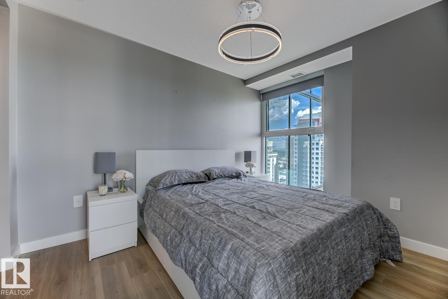 #2902 10180 103 ST NW - 16