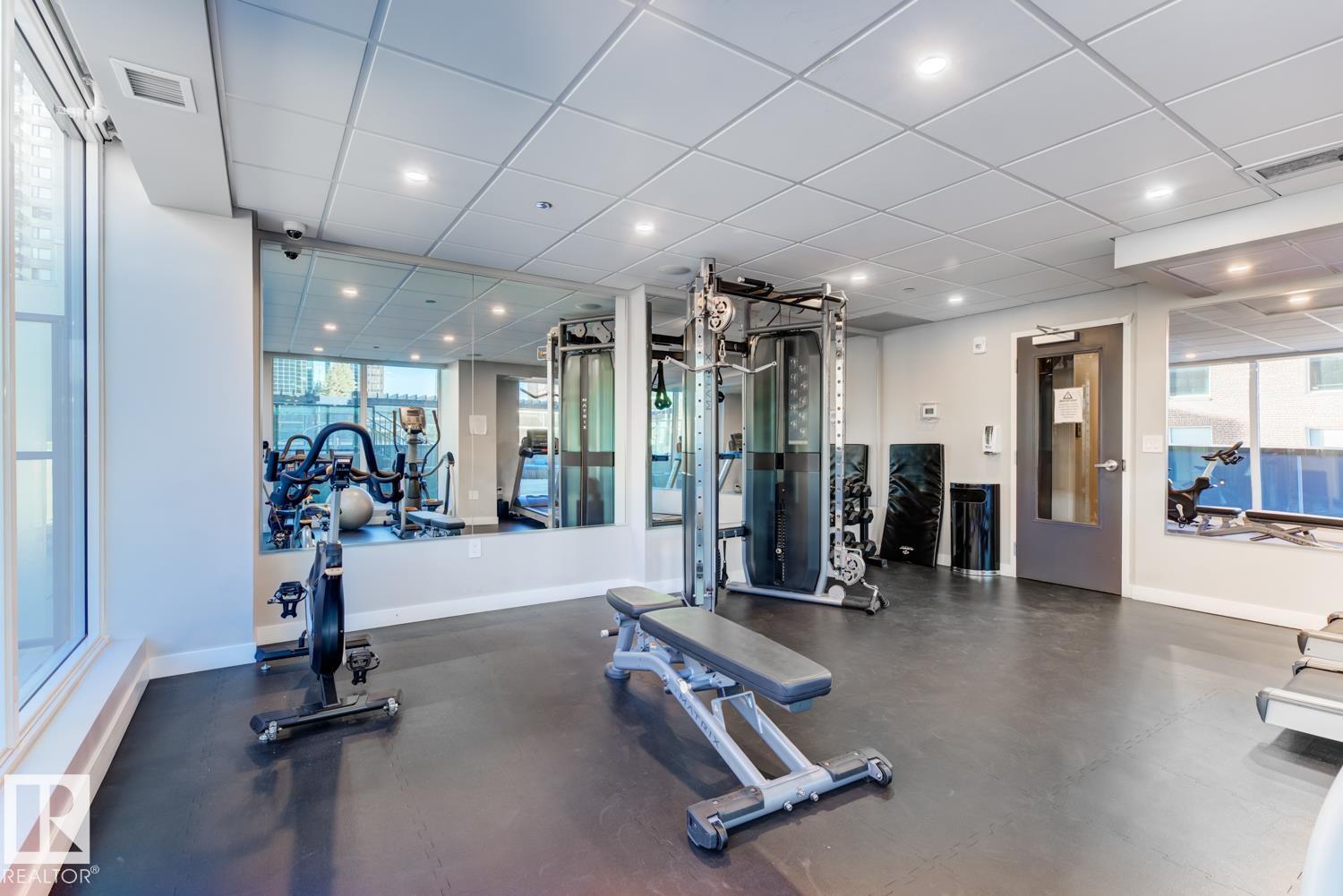 #2902 10180 103 ST NW - 22