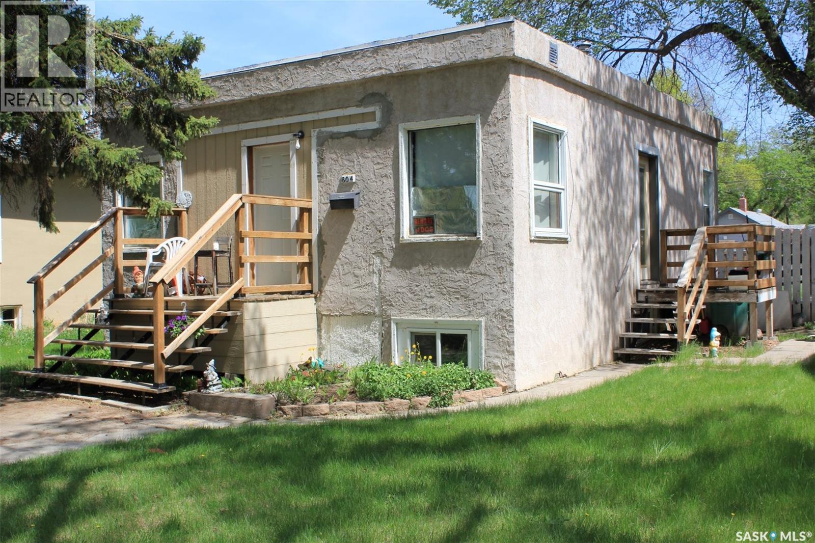 804 F AVENUE N - 1