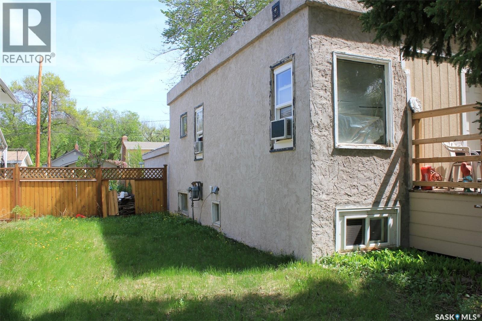 804 F AVENUE N - 2
